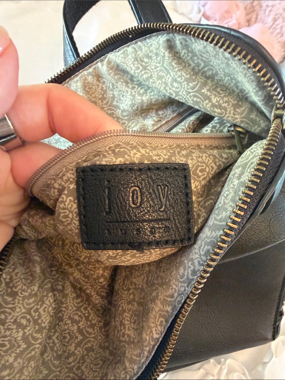 Joy Black Leather Backpack - Minimal Everyday Bag - Picture 6 of 8